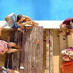 Algarve Surf - 旅馆 *