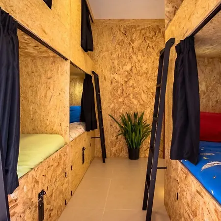 Algarve Surf - * Λάγος