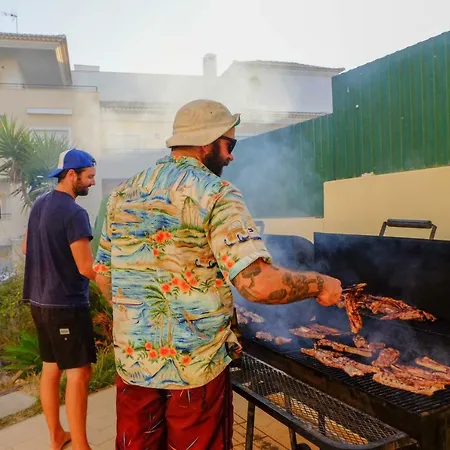 Albergue Algarve Surf - *
