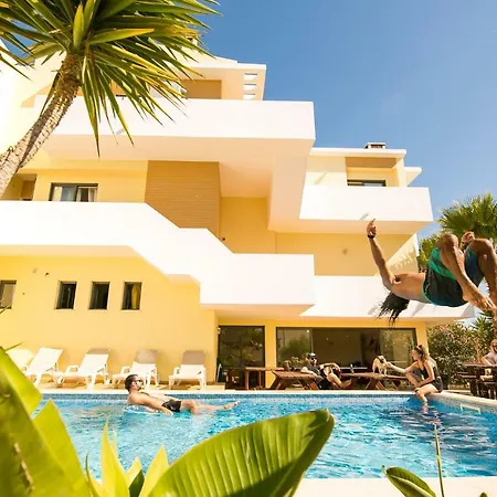 Algarve Surf - Albergue *