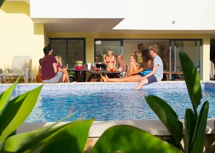 Algarve Surf - ホステル *