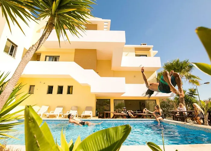 Algarve Surf - ホステル *