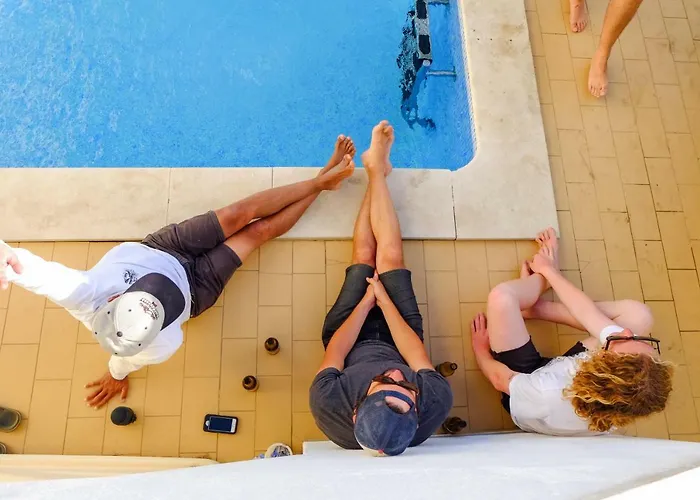 Algarve Surf - * ラゴス