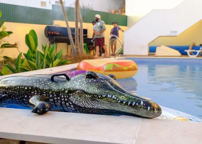 Algarve Surf - ホステル *